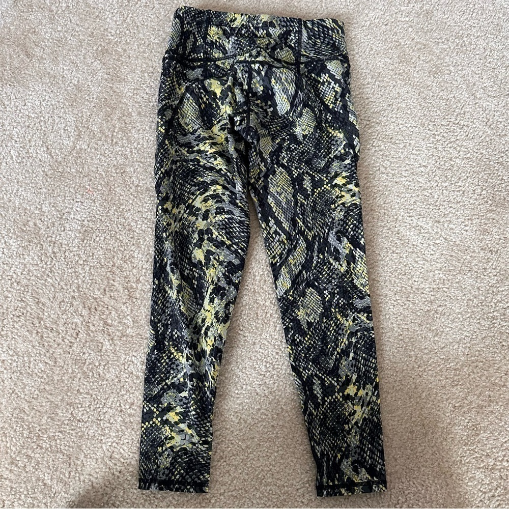 NWOT Women’s Sweaty Betty The Power Animal Print Leggings! - Picture 7 of 8